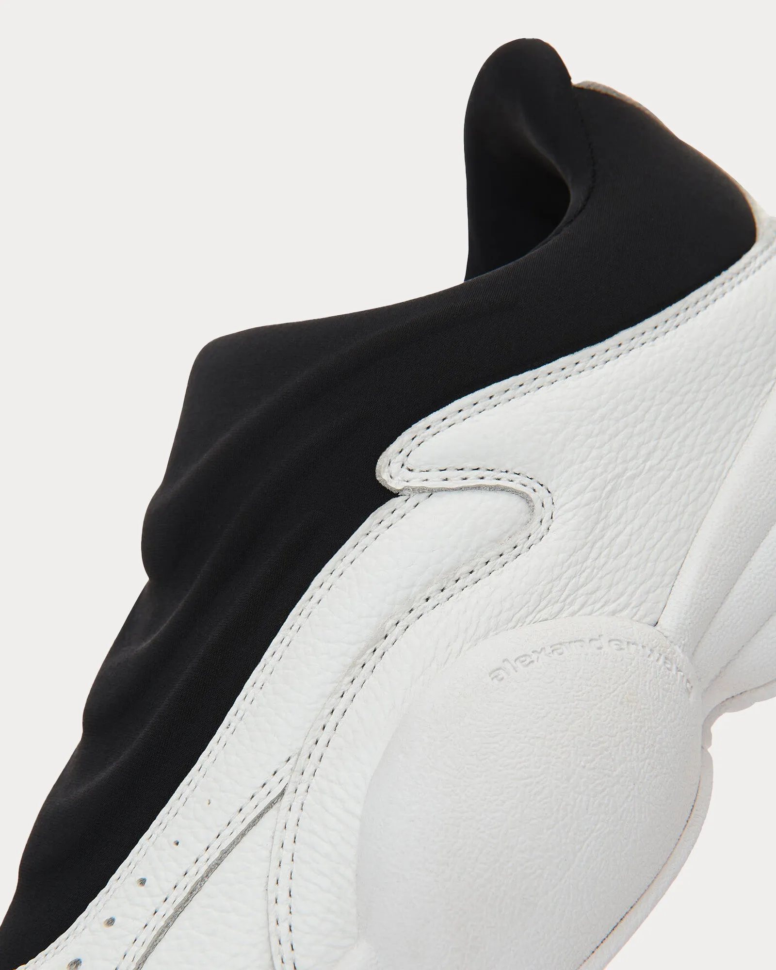 AW Hoop Pebble Leather White / Black Slip On Sneakers