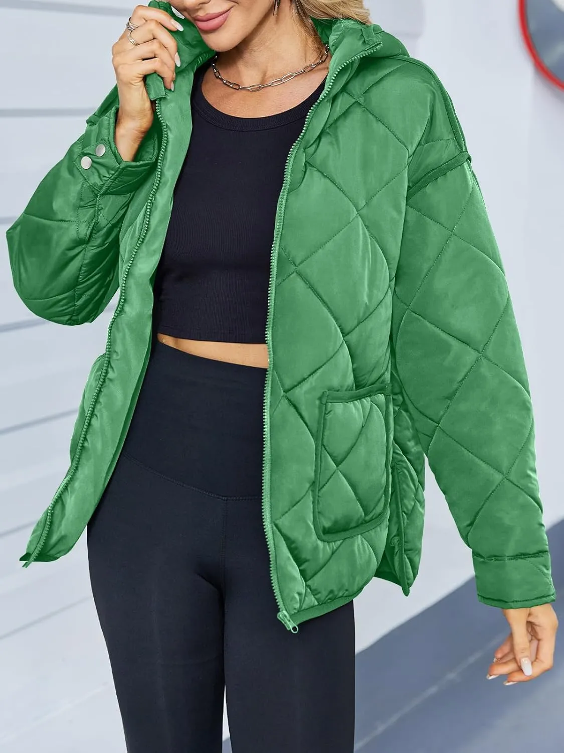 Dyexces Womens Quilted Puffer Jacket Hooded Long Sleeve Zip Up Winter Coat Lightweight Warm Jackets with Pockets