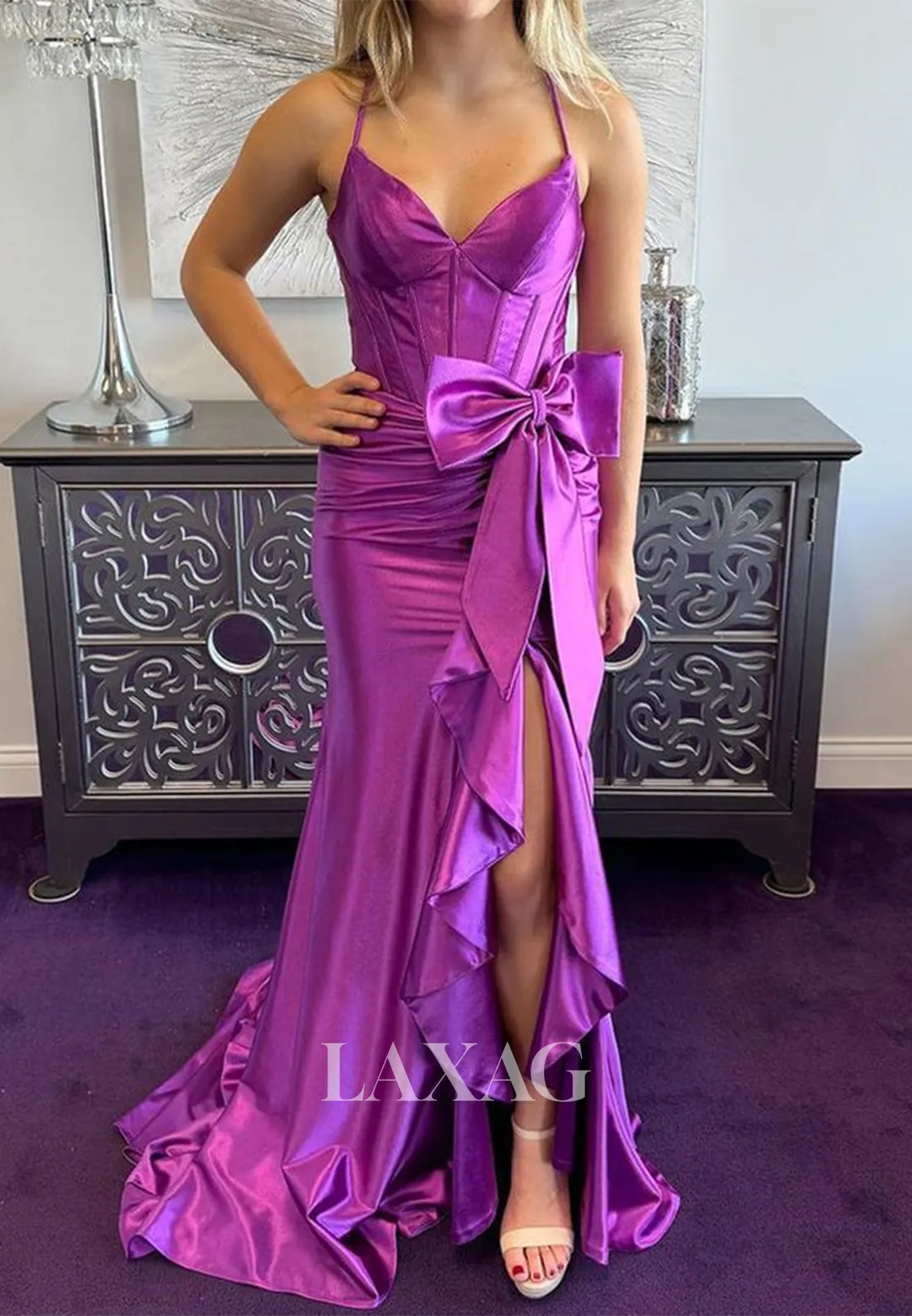 Spaghetti Straps Sleeveless Pleated Evening Gowns V-Neck Sweep Train Mermaid Prom Dress with Bow