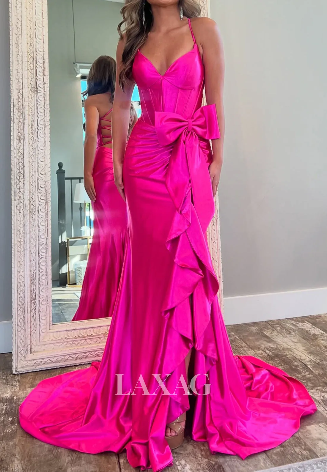 Spaghetti Straps Sleeveless Pleated Evening Gowns V-Neck Sweep Train Mermaid Prom Dress with Bow