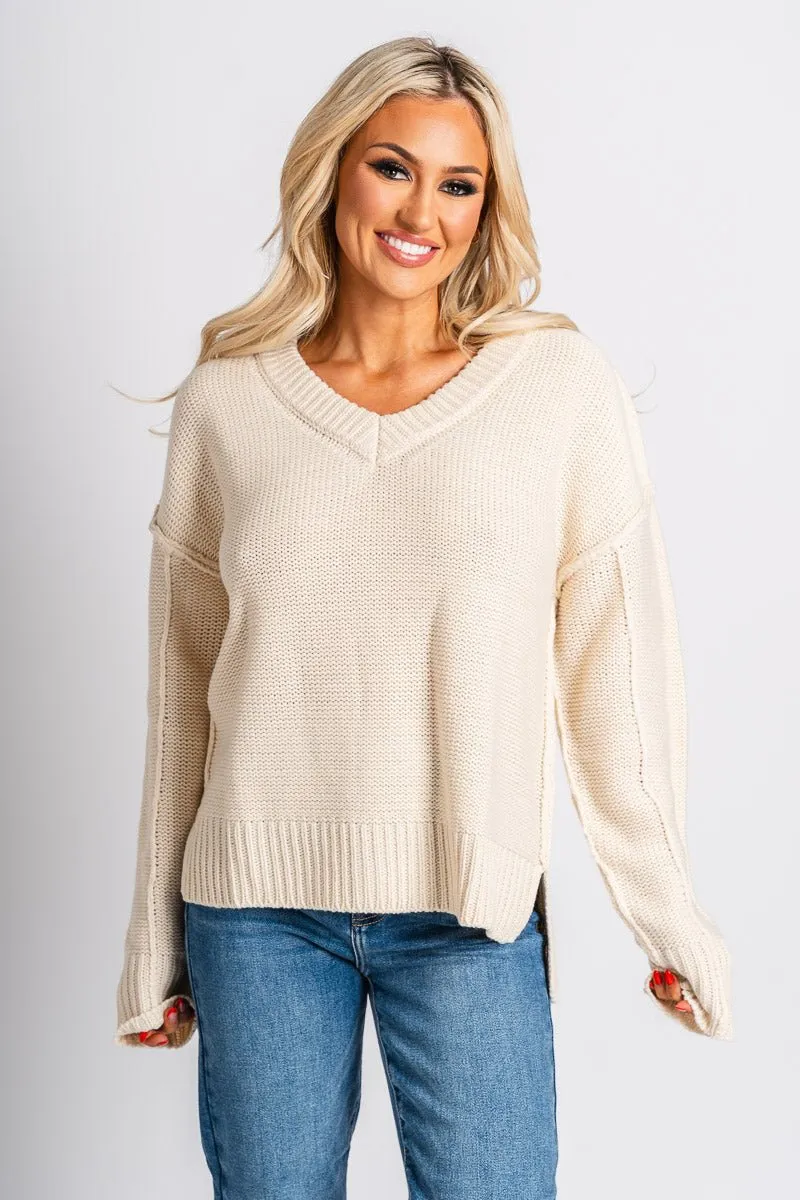 V-neck chunky sweater cream