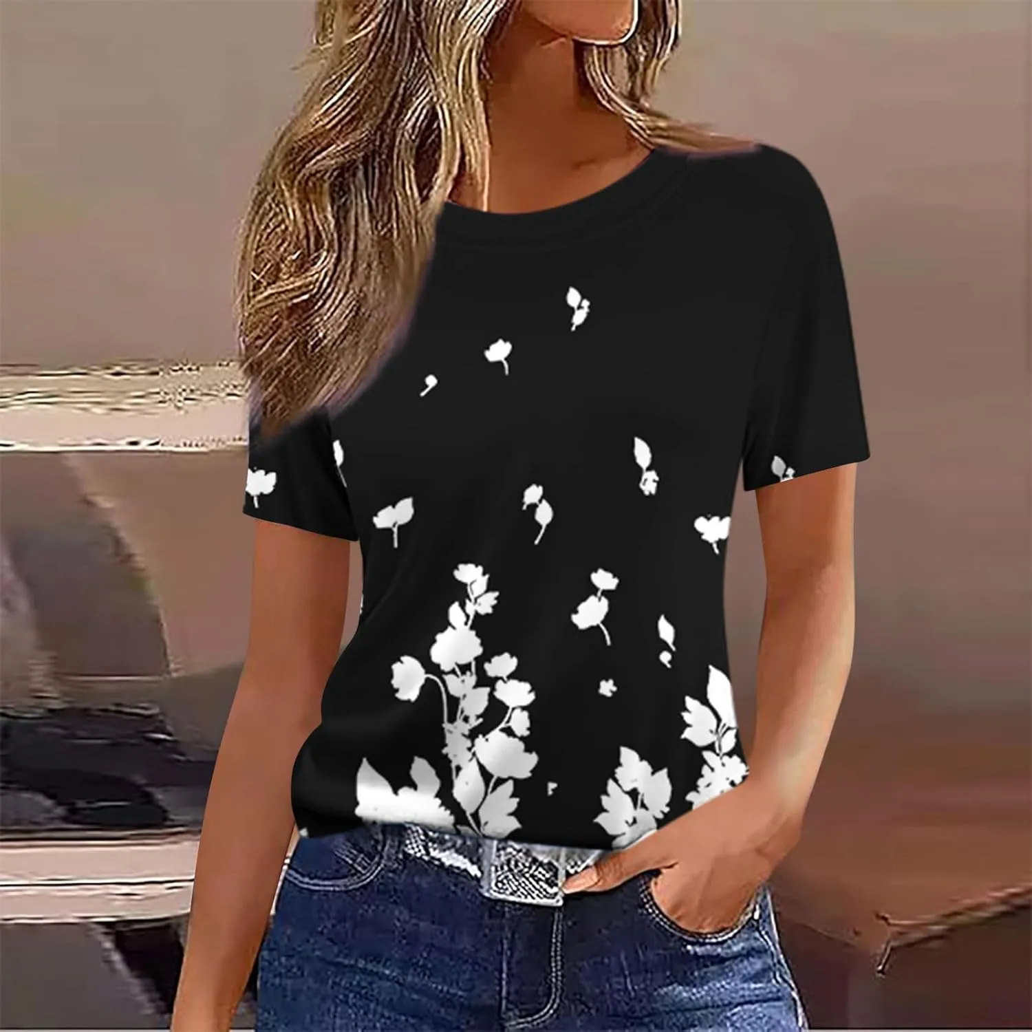 Womens Summer Tops 2025 Crew Neck Short Sleeve T Shirts Dressy Casual Blouses Cute Printed Tees Loose Trendy Outfits